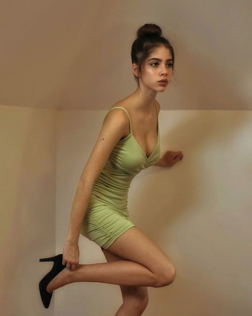 e9939dd14fa7774bd7bd3a9a7737ca21.jpg